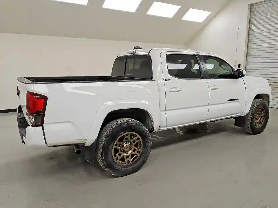 3TYCZ5AN8NT071580 2022 TOYOTA TACOMA-2