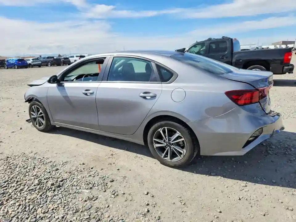 3KPF24AD8PE665274 2023 KIA FORTE LXS-1