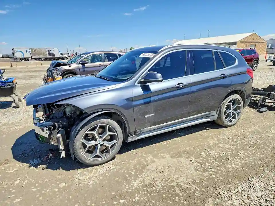 WBXHT3C36H5F85477 2017 BMW X1-0