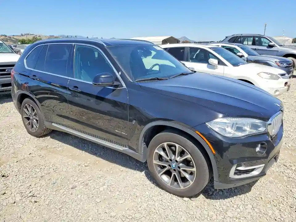 5UXKT0C59J0W03035 2018 BMW X5-3