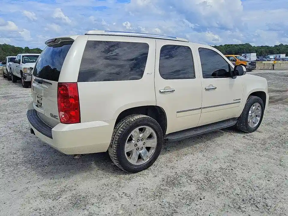 1GKUCCE04AR288352 2010 GMC YUKON-2