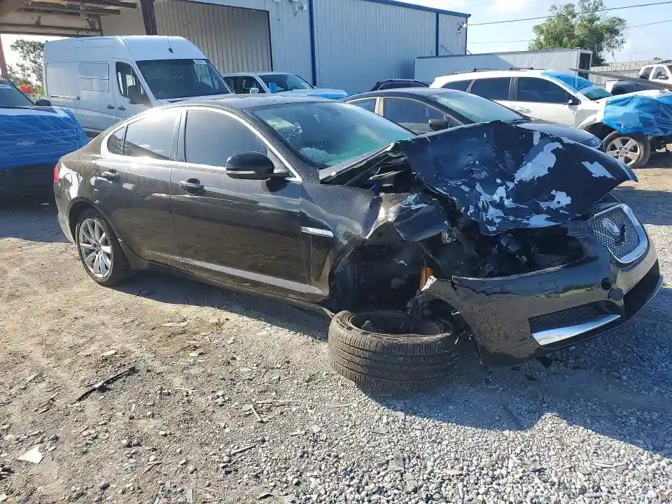 SAJWA0FB9CLS59509 2012 JAGUAR XF-3