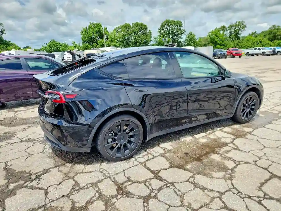 5YJYGDEE8MF139780 2021 TESLA MODEL Y-2