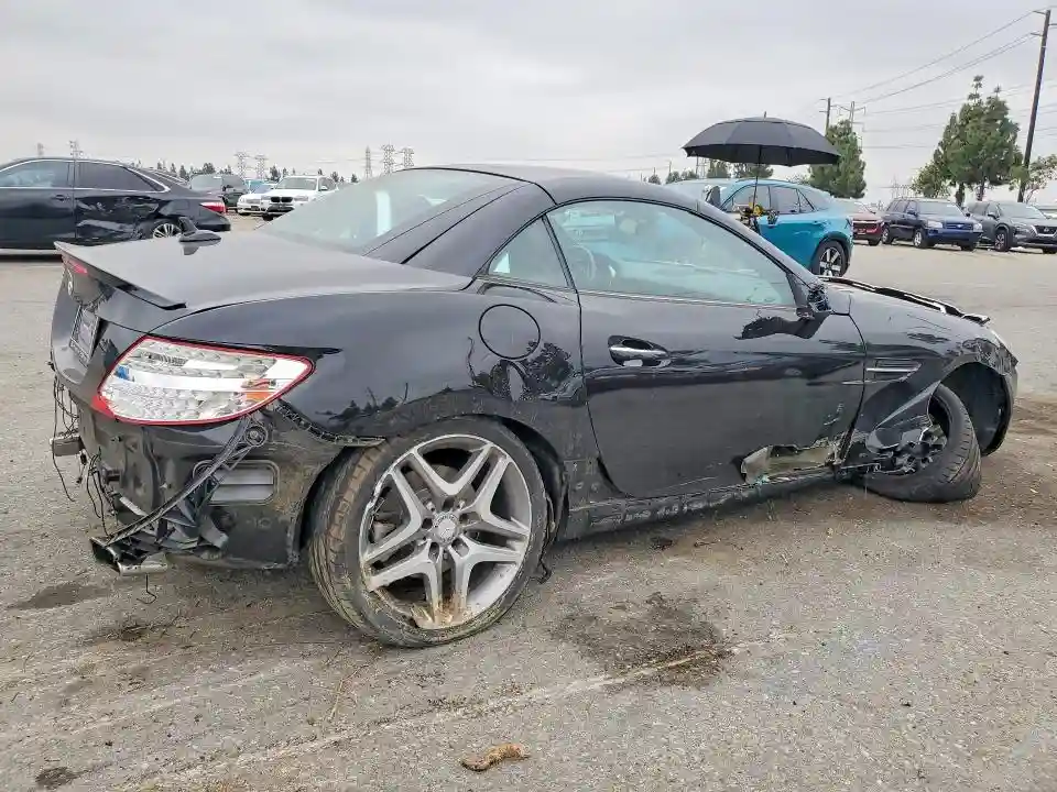 WDDPK3JA6GF115202 2016 MERCEDES-BENZ SLK-CLASS-2