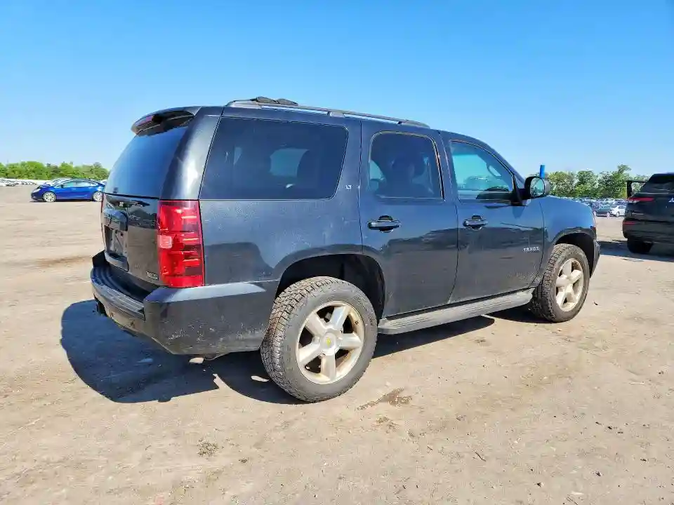 1GNSKBE02BR244892 2011 CHEVROLET TAHOE-2