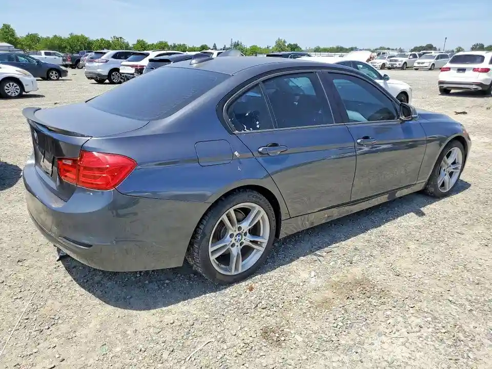 WBA3C1C56CF434133 2012 BMW 3 SERIES-2