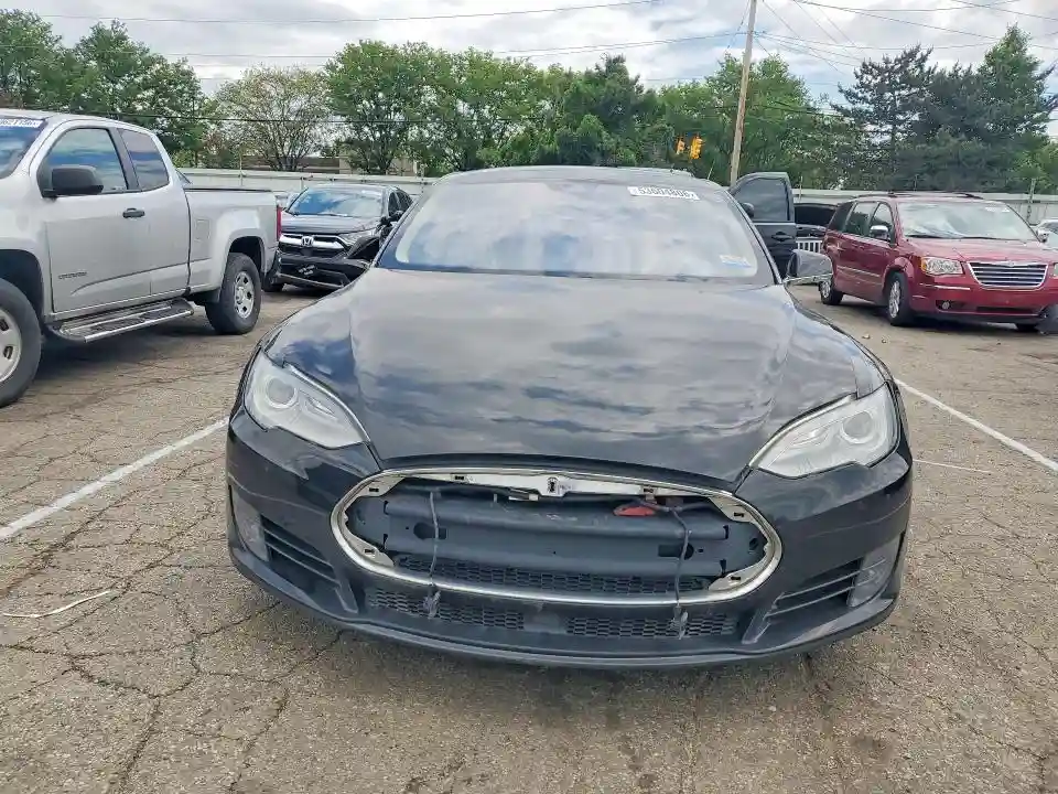 5YJSA1S22FF096783 2015 TESLA MODEL S-4