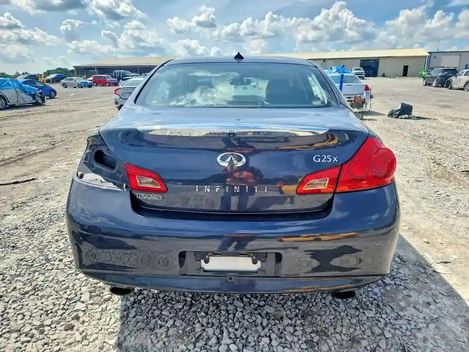 JN1DV6AR1BM450323 2011 INFINITI G25-5
