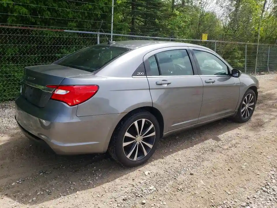 1C3BC8FGXBN577471 2011 CHRYSLER 200-2