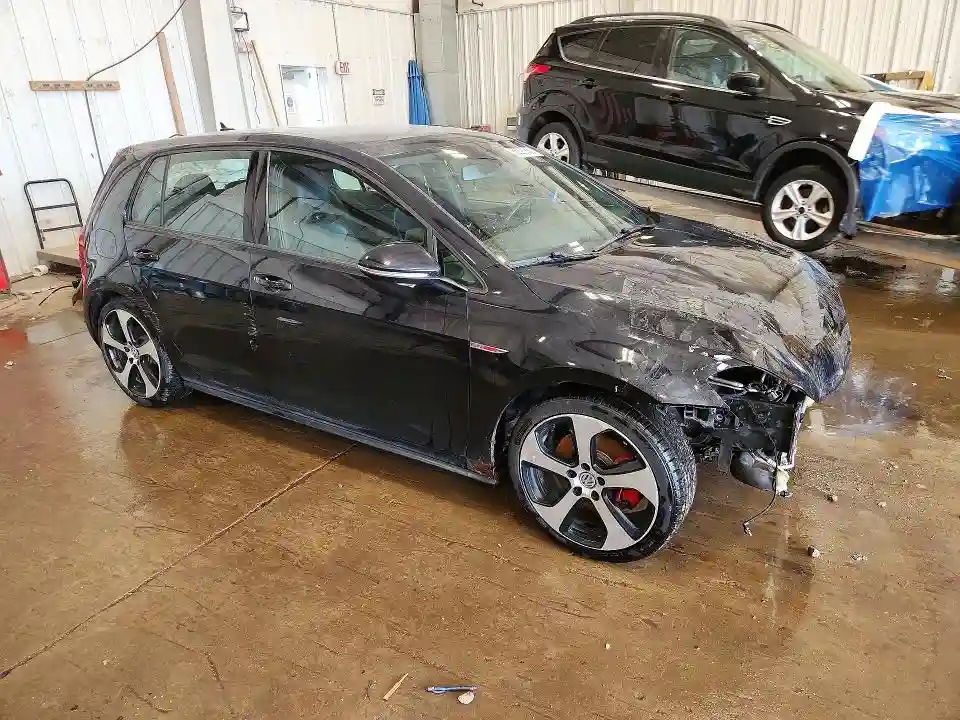 3VW5T7AU6FM000482 2015 VOLKSWAGEN GTI-3