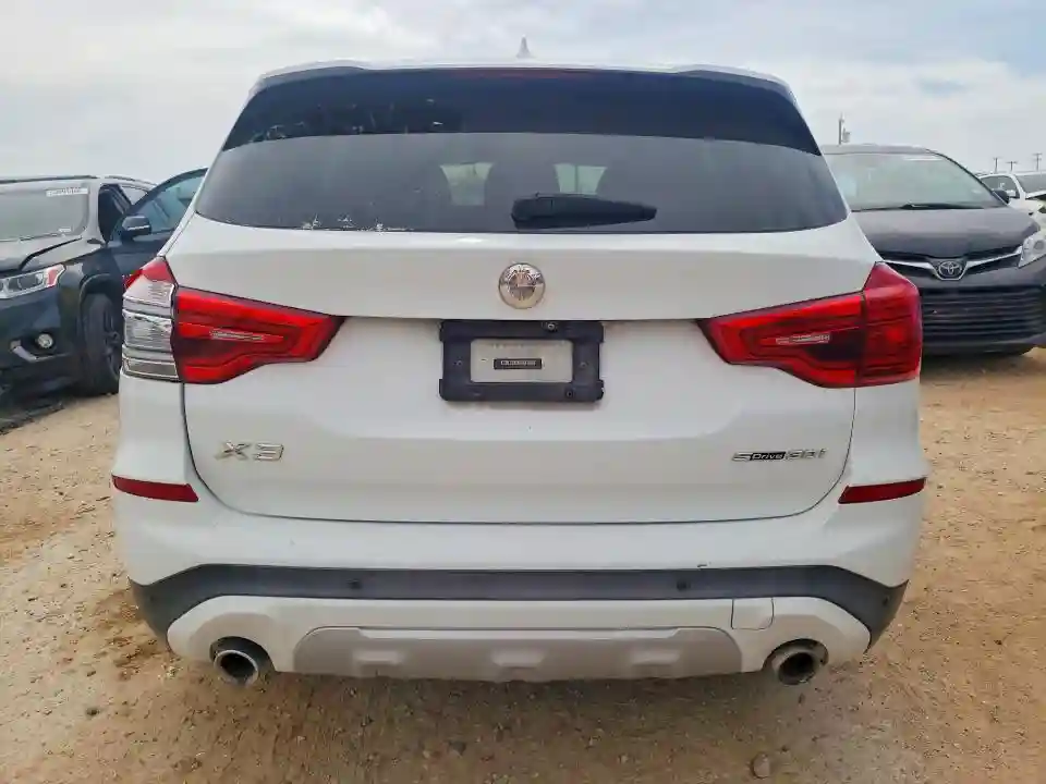 5UXTR7C56KLF29359 2019 BMW X3-5