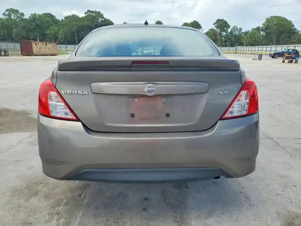 3N1CN7AP4HL832557 2017 NISSAN VERSA-5