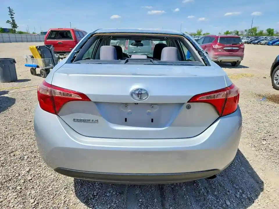 5YFBURHE6JP775914 2018 TOYOTA COROLLA-5
