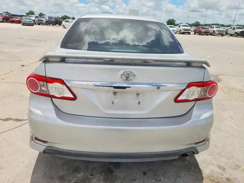 5YFBU4EE6DP144110 2013 TOYOTA COROLLA-5