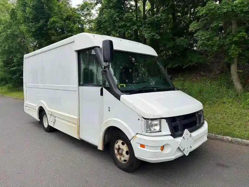 JALB4T170H7W00786 2017 ISUZU ALL MODELS-0