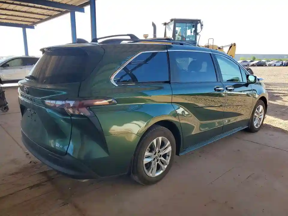 5TDJRKEC5SS258393 2025 TOYOTA SIENNA-2