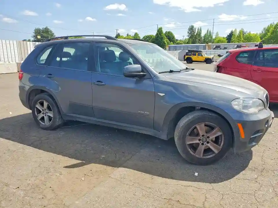 5UXZV4C58CL988282 2012 BMW X5-3