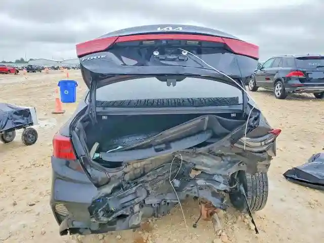 3KPF24AD1NE481436 2022 KIA FORTE LXS-5