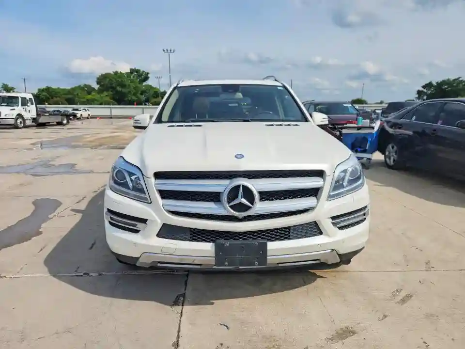 4JGDF6EE3FA495770 2015 MERCEDES-BENZ GL-CLASS-4