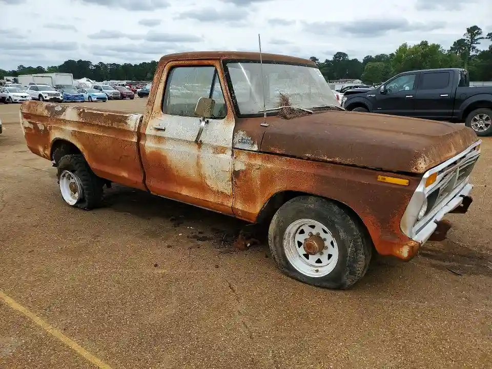 F25SUY00110 1977 FORD F250-3