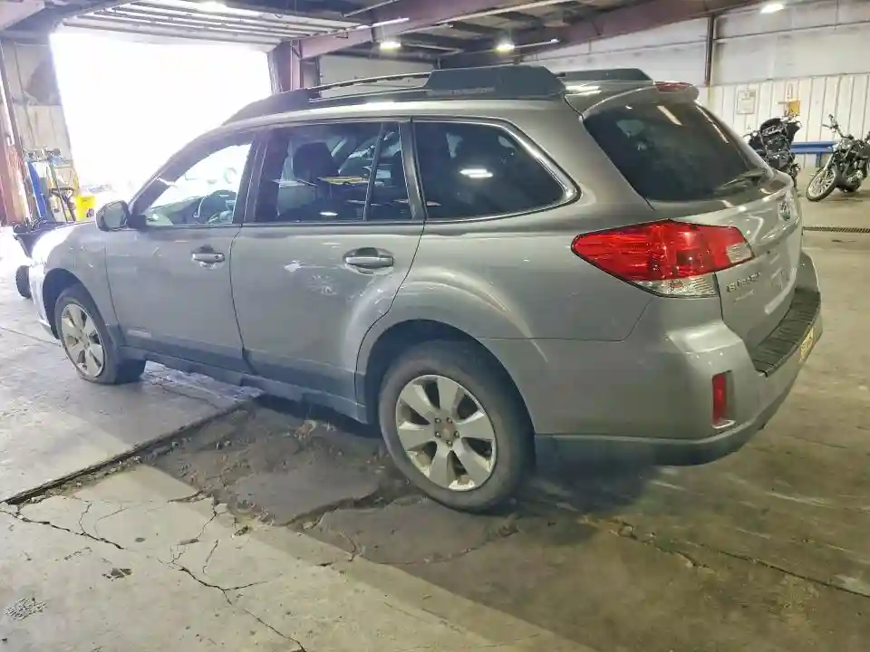 4S4BRBCC5B3364699 2011 SUBARU OUTBACK-1
