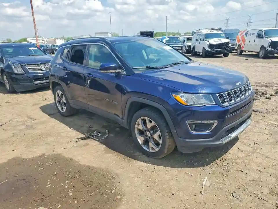 3C4NJDCB0JT349283 2018 JEEP COMPASS-3