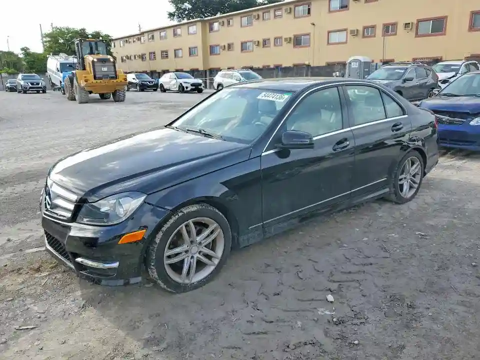 WDDGF4HB4DA837656 2013 MERCEDES-BENZ C-CLASS-0