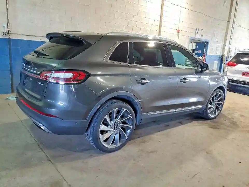 2LMPJ8LP2KBL18352 2019 LINCOLN NAUTILUS-2
