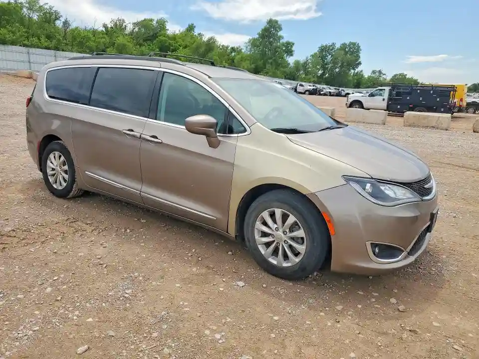 2C4RC1BG5HR683135 2017 CHRYSLER PACIFICA-3