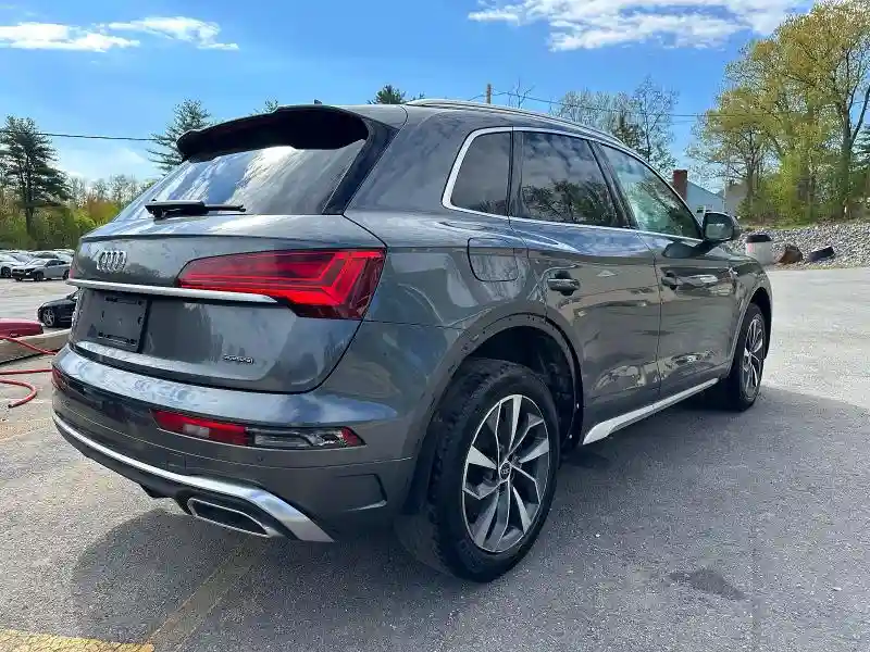 WA1EAAFY1N2044973 2022 AUDI Q5-2
