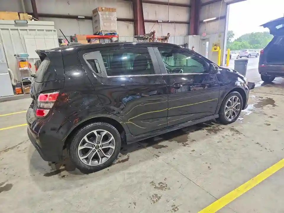 1G1JD6SH8J4127953 2018 CHEVROLET SONIC-2