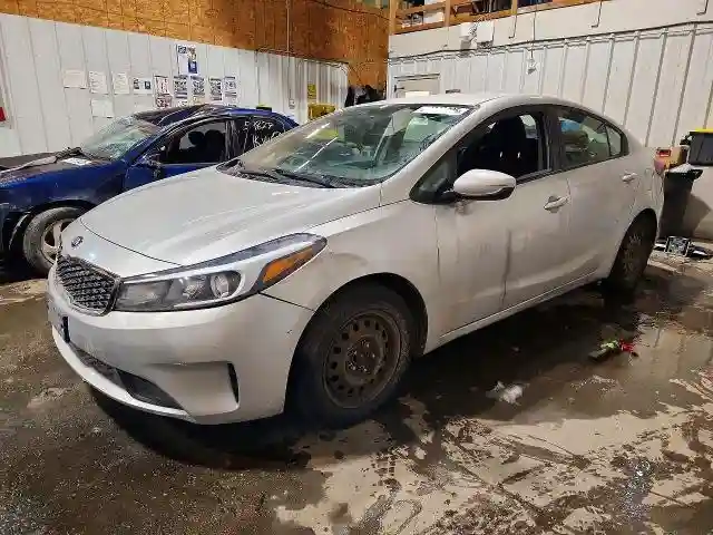 3KPFK4A77JE209641 2018 KIA FORTE-0