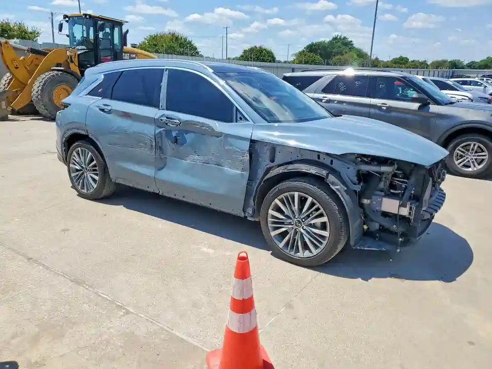 3PCAJ5EBXRF102400 2024 INFINITI QX50-3