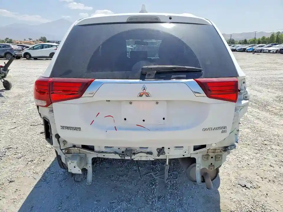 JA4AD3A38HZ070852 2017 MITSUBISHI OUTLANDER-5