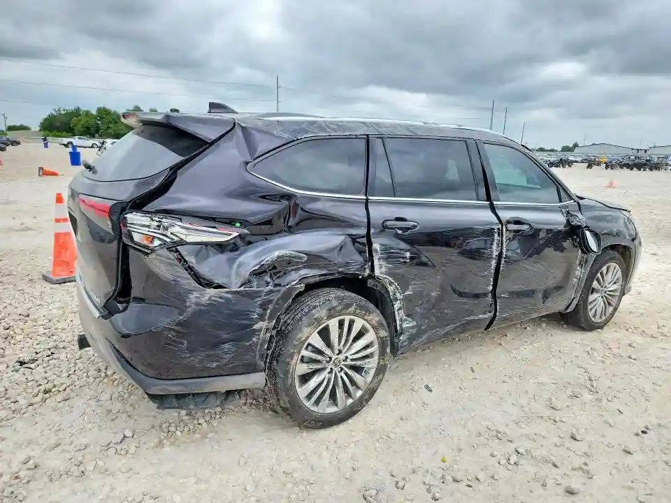 5TDFZRAH9NS108937 2022 TOYOTA HIGHLANDER-2