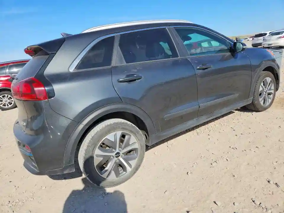 KNDCC3LG4N5116617 2022 KIA-2