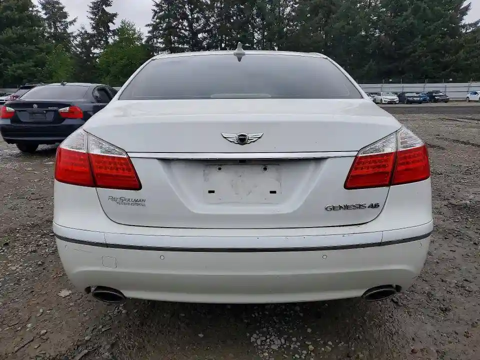 KMHGC4DF8BU127761 2011 HYUNDAI GENESIS-5