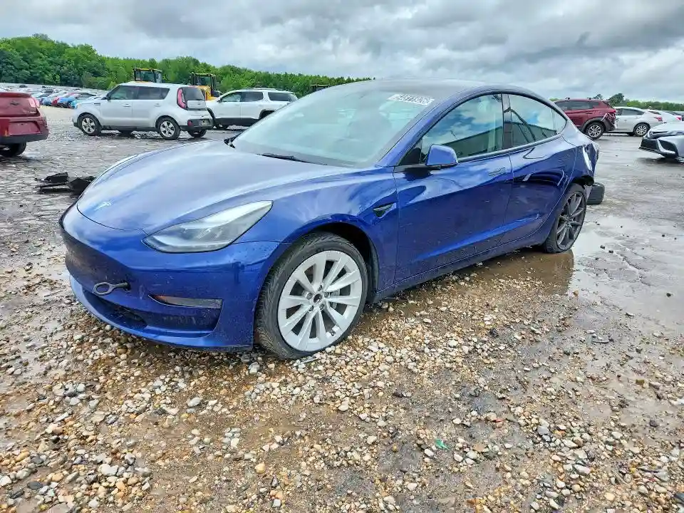 5YJ3E1EA0NF369908 2022 TESLA MODEL 3-0
