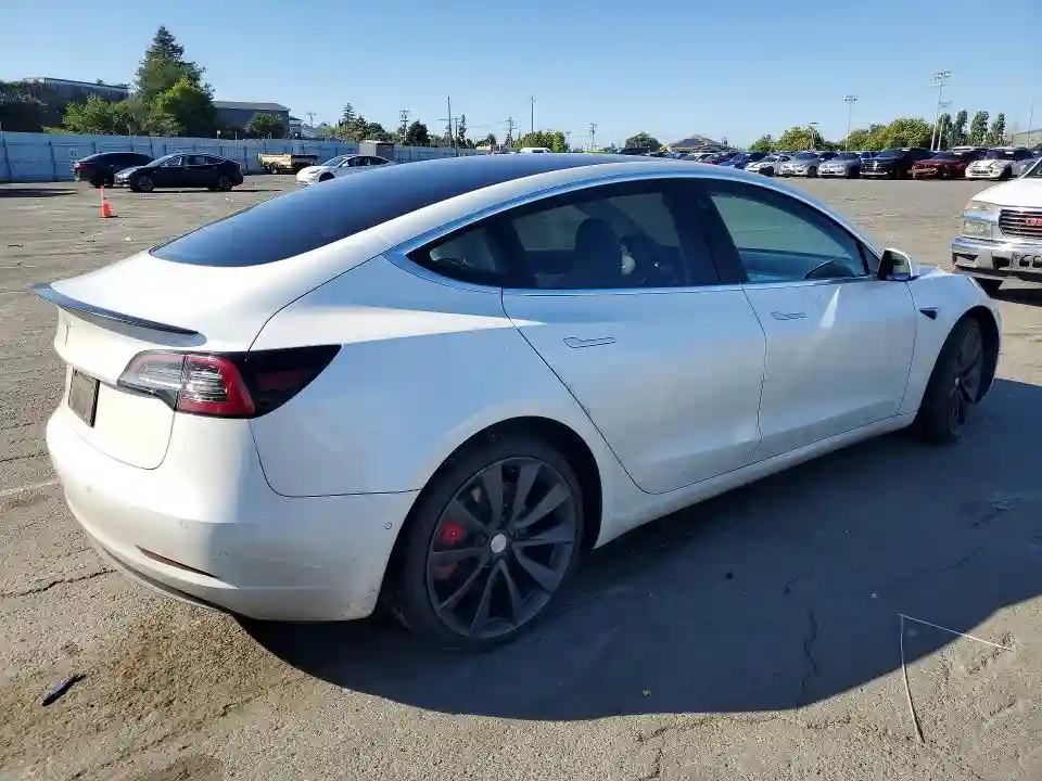 5YJ3E1EC7LF642079 2020 TESLA MODEL 3-2
