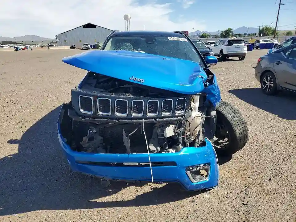 3C4NJCCB9JT248236 2018 JEEP COMPASS-4