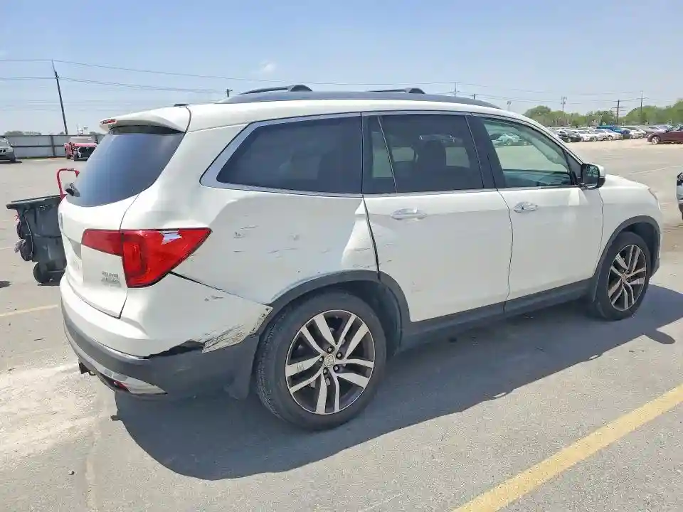 5FNYF6H05HB104943 2017 HONDA PILOT-2