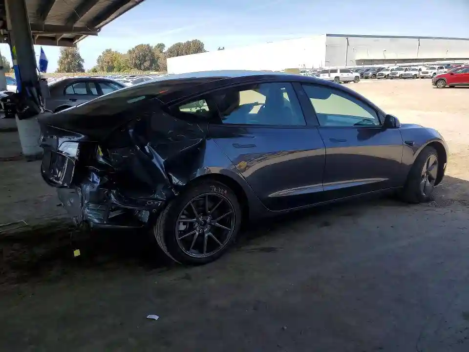 5YJ3E1EA0NF129600 2022 TESLA MODEL 3-2