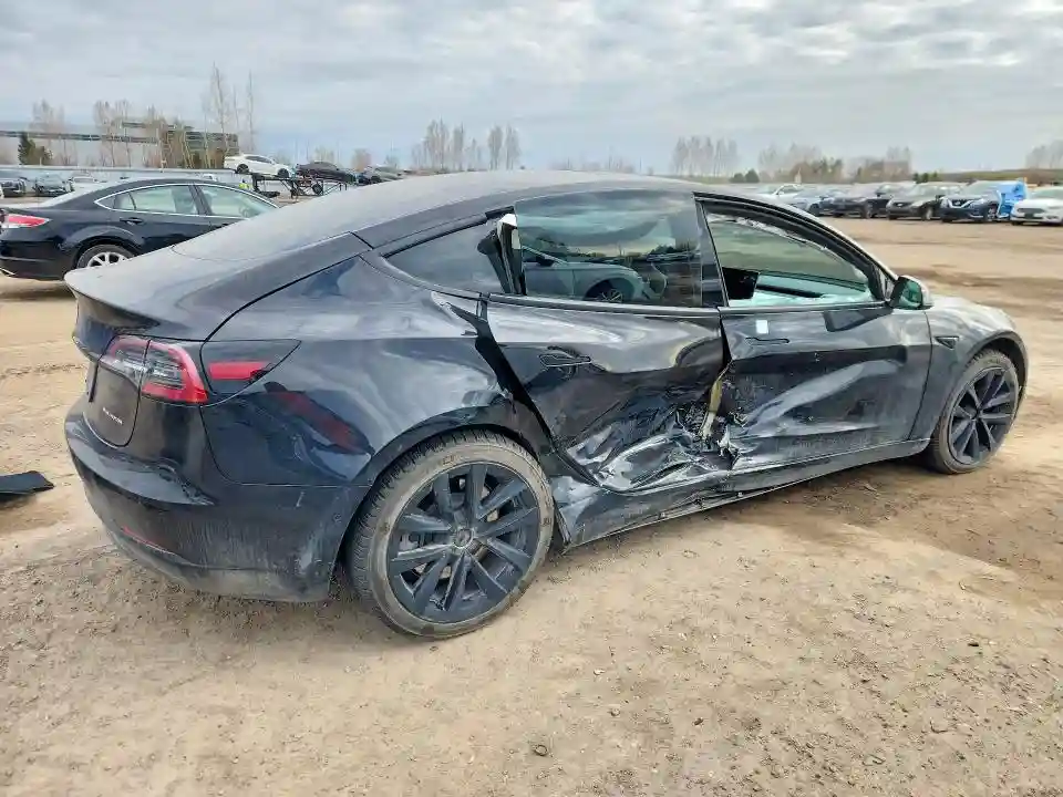 5YJ3E1EB6NF345654 2022 TESLA MODEL 3-2
