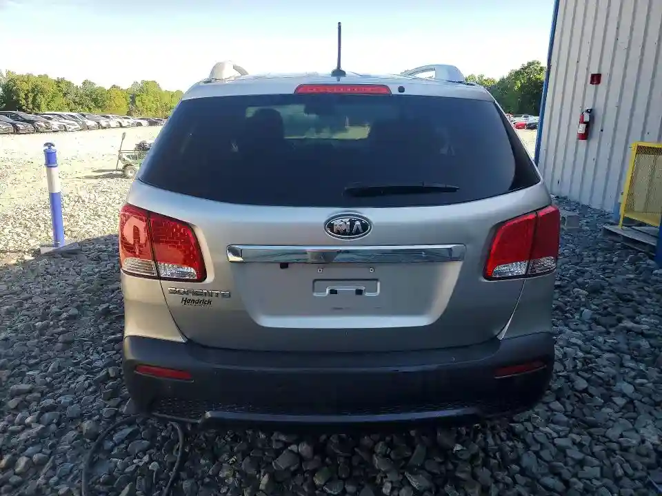 5XYKT4A68DG335257 2013 KIA SORENTO-5