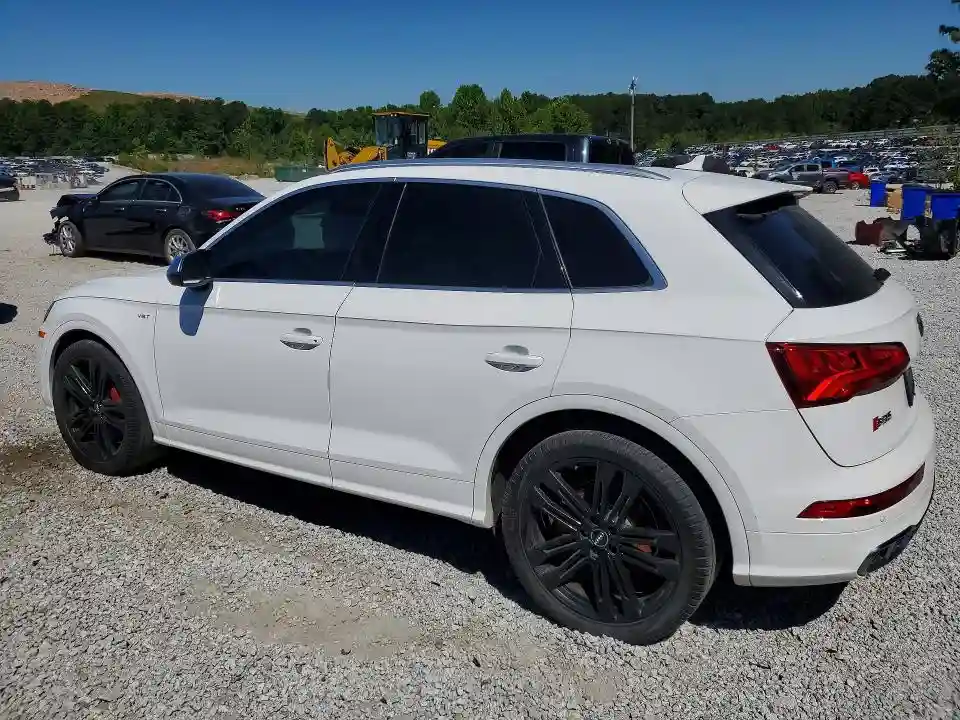 WA1A4AFY2J2195997 2018 AUDI SQ5-1