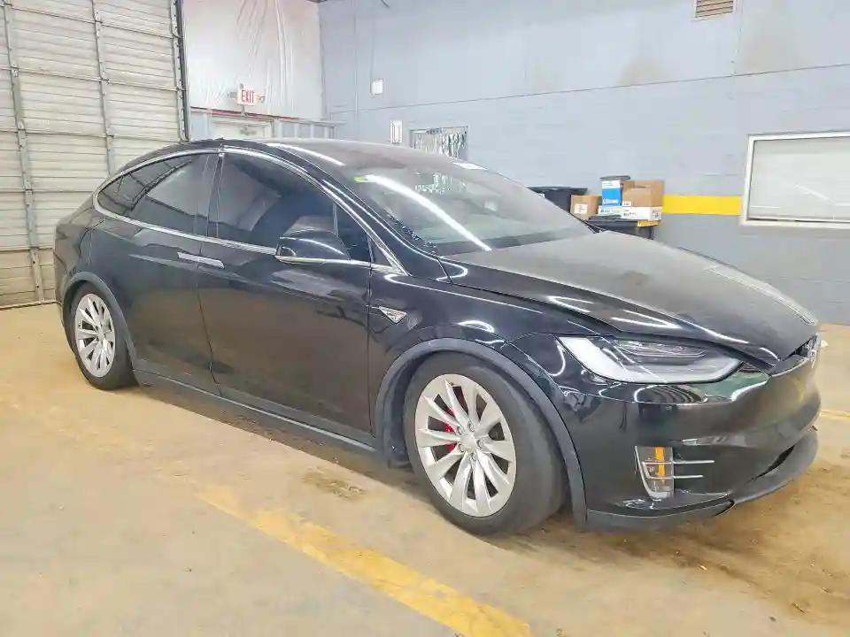 5YJXCAE4XGFS00192 2016 TESLA MODEL X-3