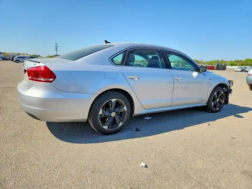 1VWAT7A30FC120818 2015 VOLKSWAGEN PASSAT-2