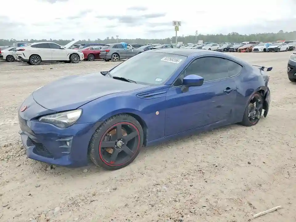 JF1ZNAE18J9700464 2018 TOYOTA 86-0
