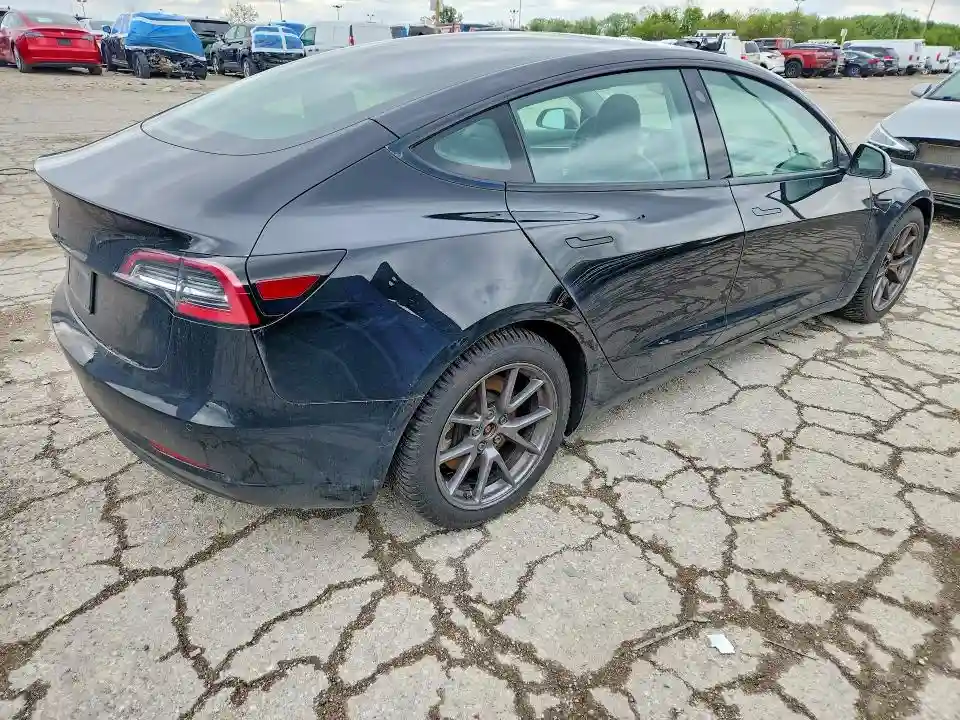 5YJ3E1EA2MF063694 2021 TESLA MODEL 3-2