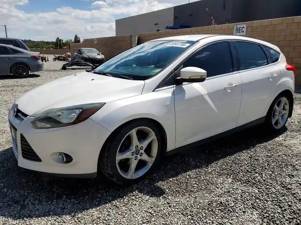 1FAHP3N26CL257926 2012 FORD FOCUS-0